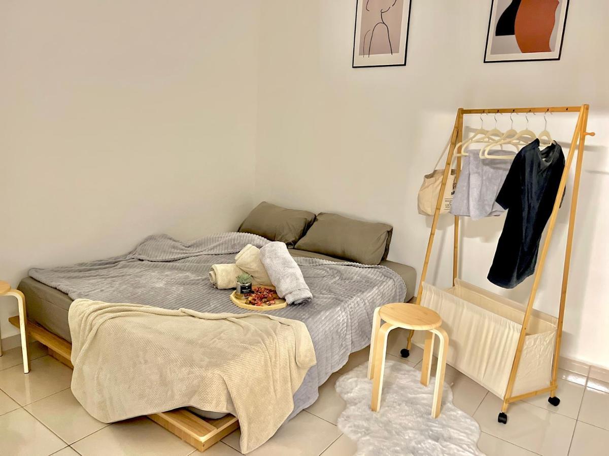 Heymuji Projector-Netflix-Darts-Near Lotus Apartment Keluang Luaran gambar
