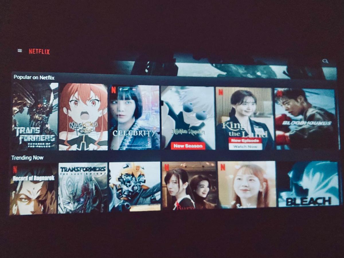 Heymuji Projector-Netflix-Darts-Near Lotus Apartment Keluang Luaran gambar